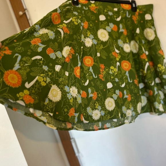 ModCloth Floral Green Skirt Elastic Stretch Waist 1X - Picture 2 of 12